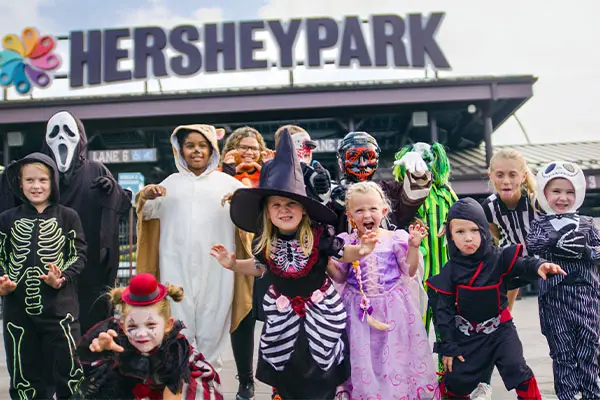 kids in costumes outside the front gates during hersheypark halloween