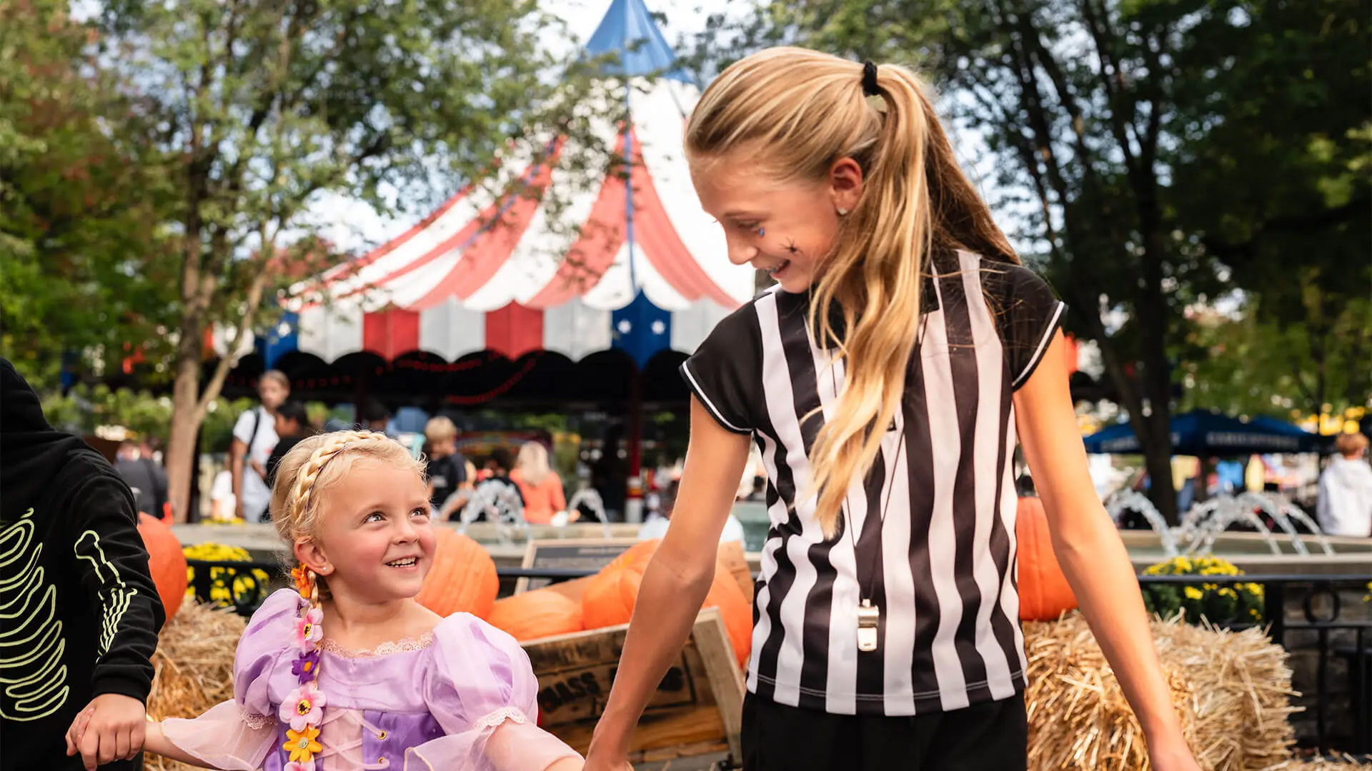 two kids in costume hersheypark halloween