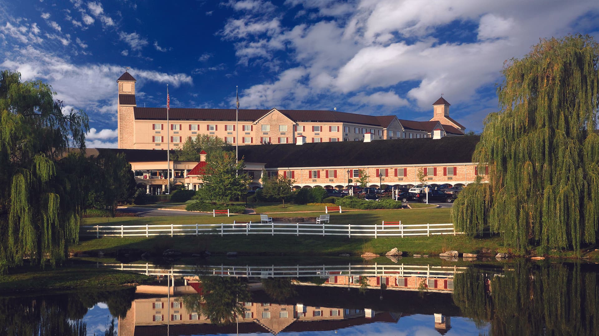 exterior of the hershey lodge