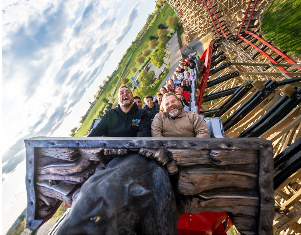 Guests enjoying the Wildcat's Revenge roller coaster at Hersheypark