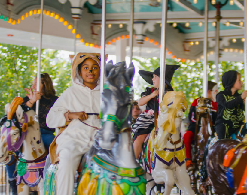 Kids on a carousel at Hersheypark