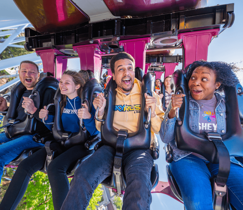 People on a rollercoaster at Hersheypark